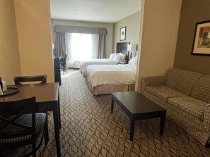 Suite | Desk, blackout curtains, iron/ironing board, free cots/infant beds - Holiday Inn Express Hotel & Suites Deming Mimbres Valley by IHG (Deming)