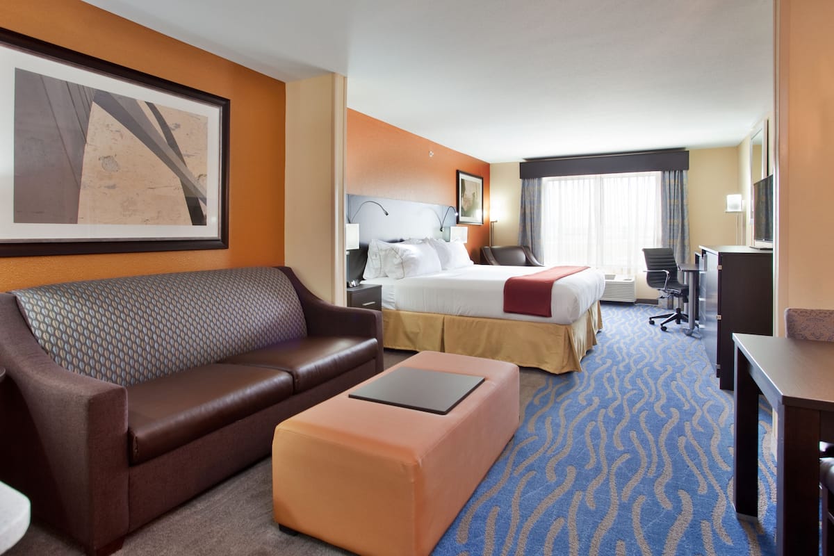 1 bedroom, in-room safe, desk, iron/ironing board