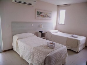 Chambre avec lits jumeaux, 2 lits une place, vue montagne