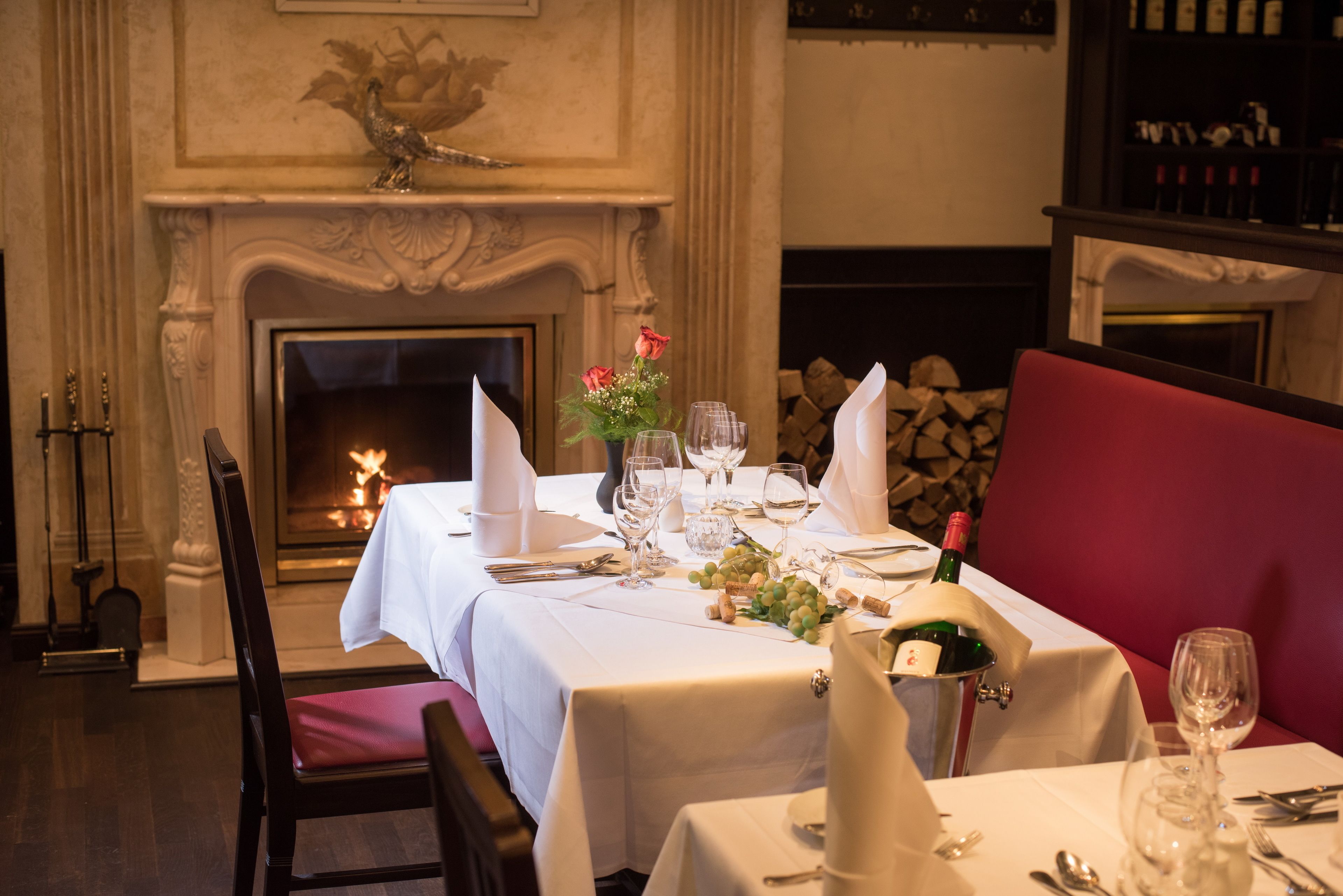 breakfast, lunch, dinner served; al fresco dining