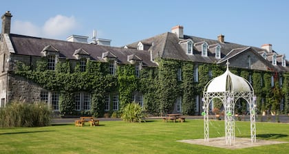 Celbridge Manor