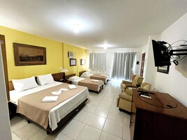 Minibar, decoración personalizada y muebles diferentes