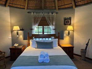 家庭三人房 (Pool Terrace ) | 高档床上用品、羽绒被、客房内保险箱、遮光窗帘