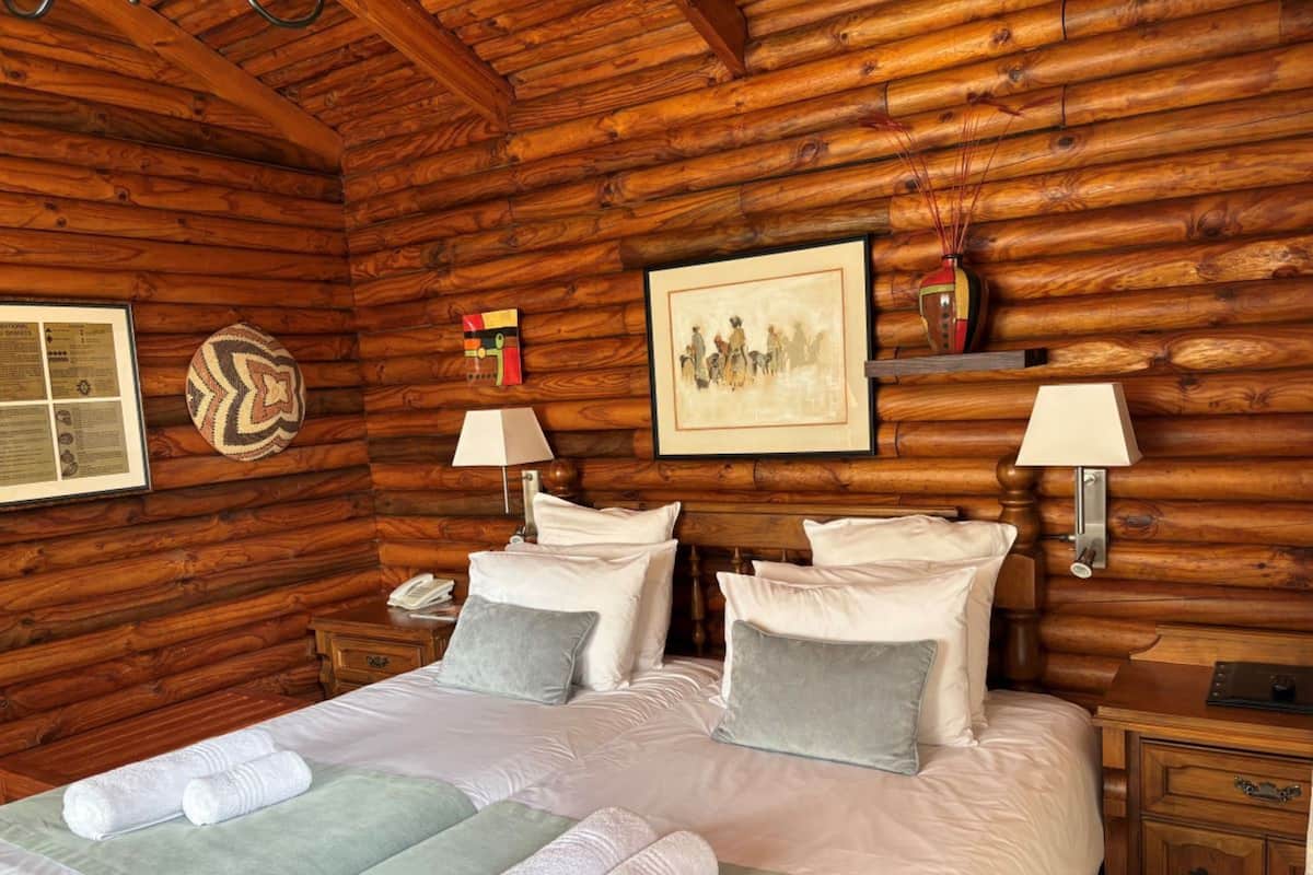 Double/Twin Rooms - Swiss Village Cabins