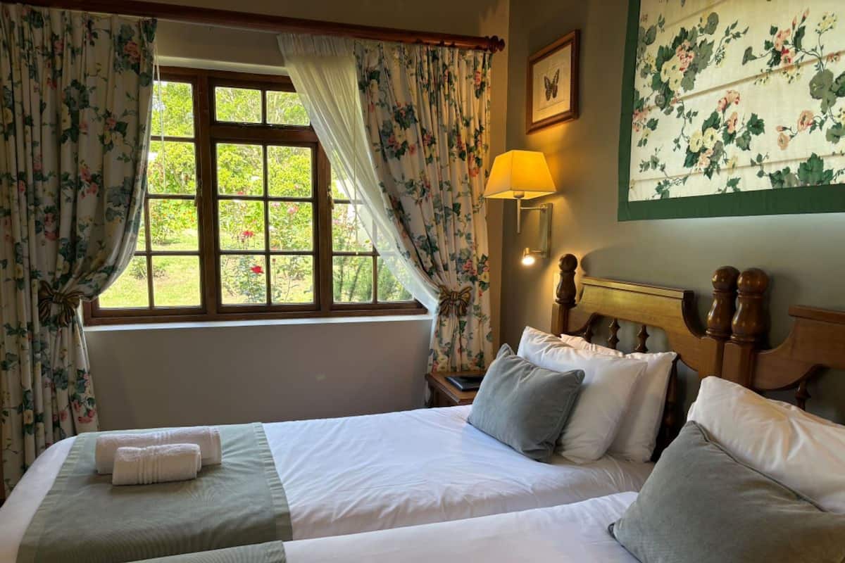 Twin Rooms - Rose Court