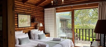 Eight Bells Mountain Inn