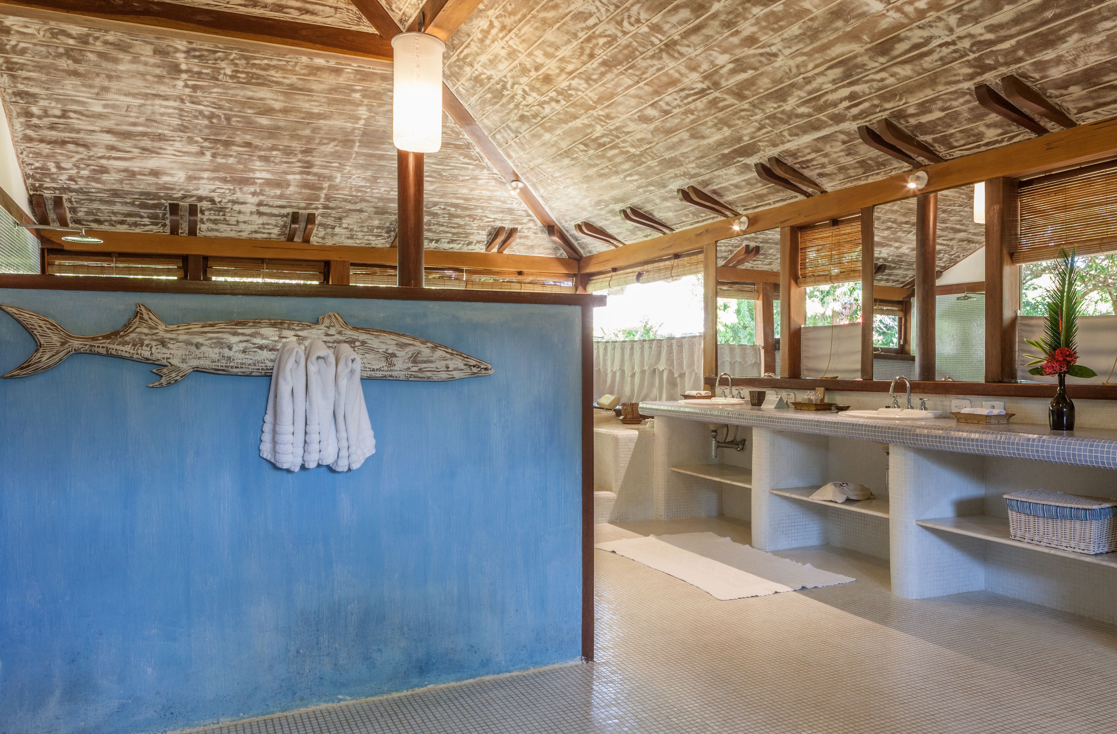 bungalow estrela | bathroom | designer toiletries, hair dryer, bathrobes, towels