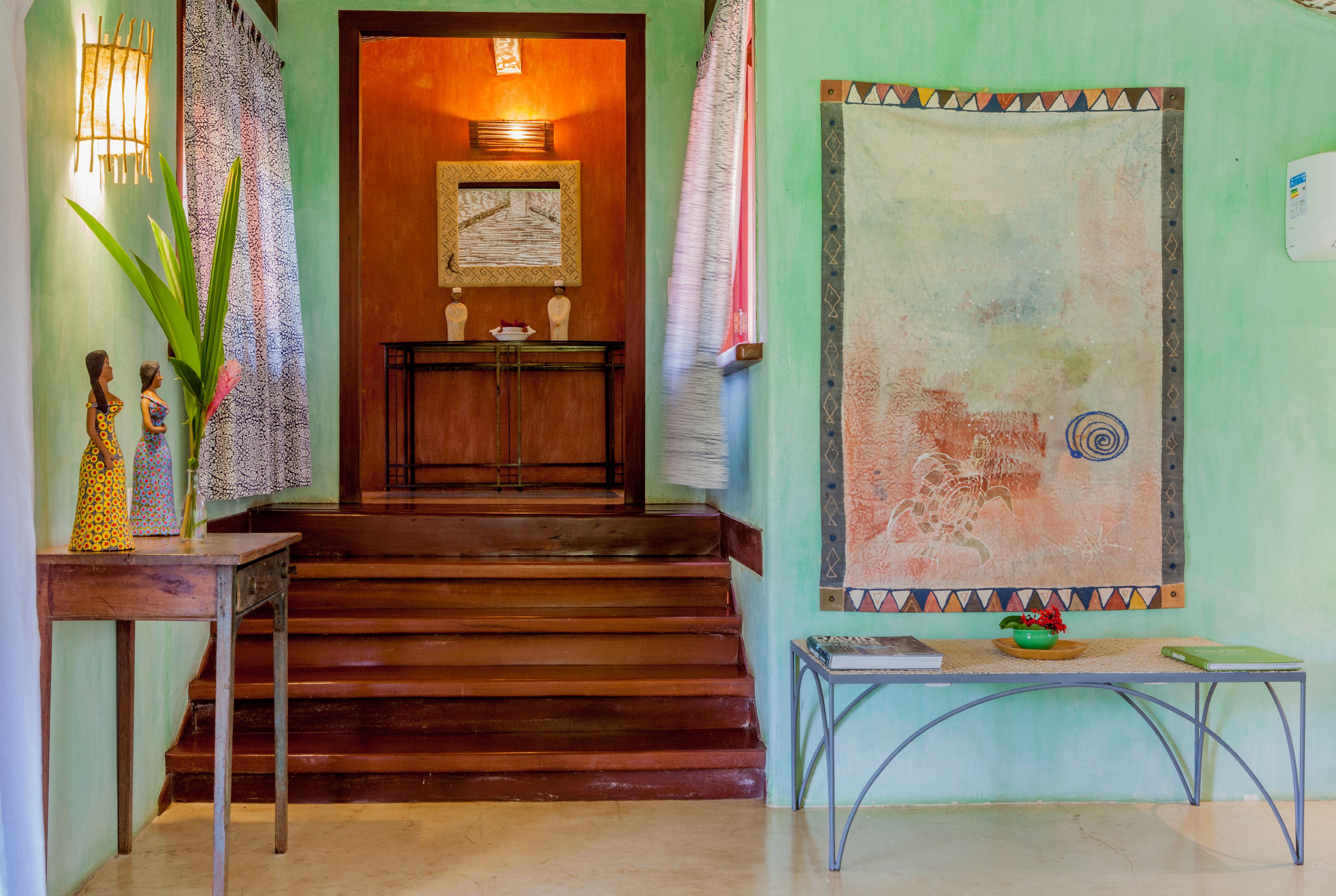 bungalow trancoso | living area | lcd tv