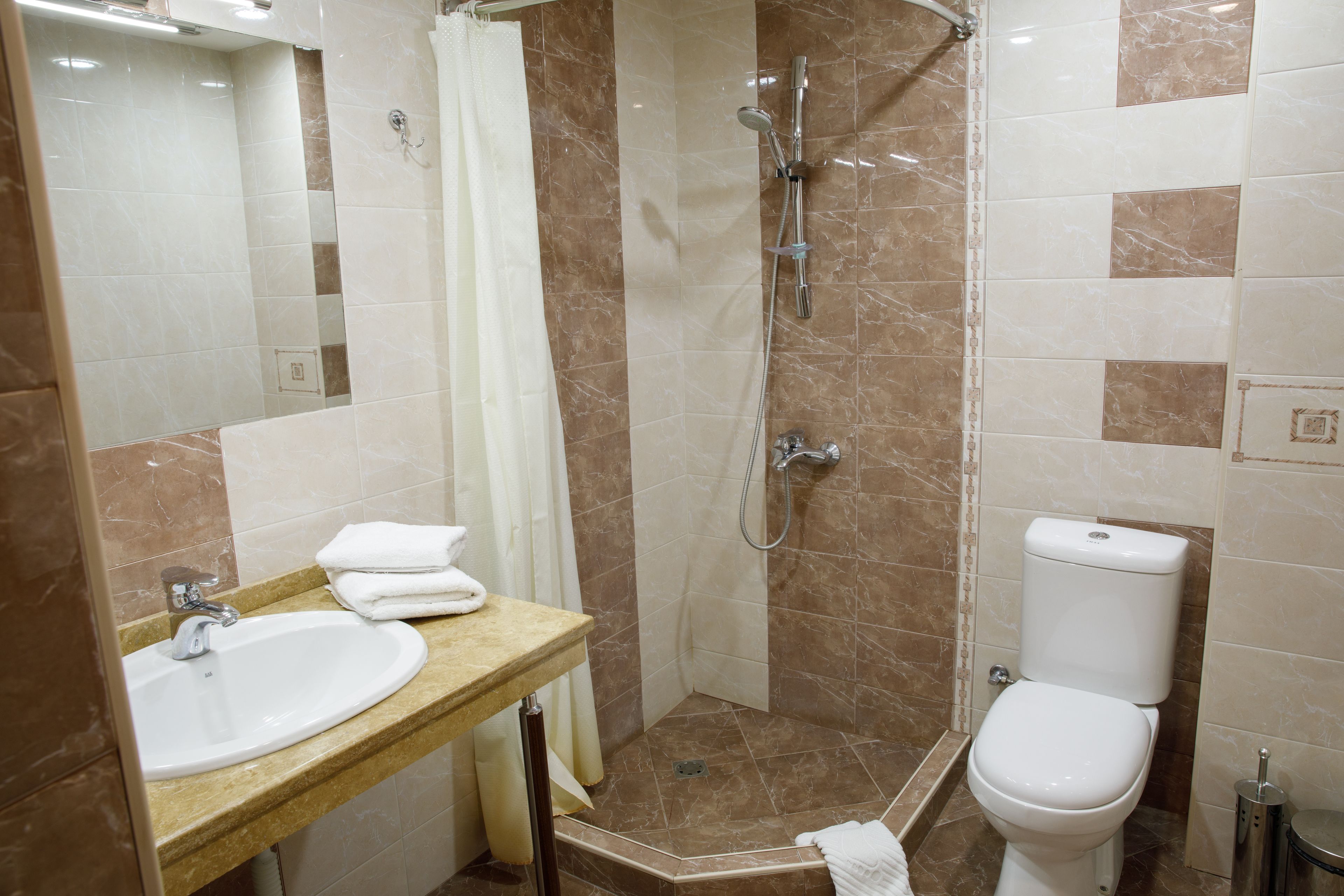 1 bedroom, premium bedding, minibar, desk