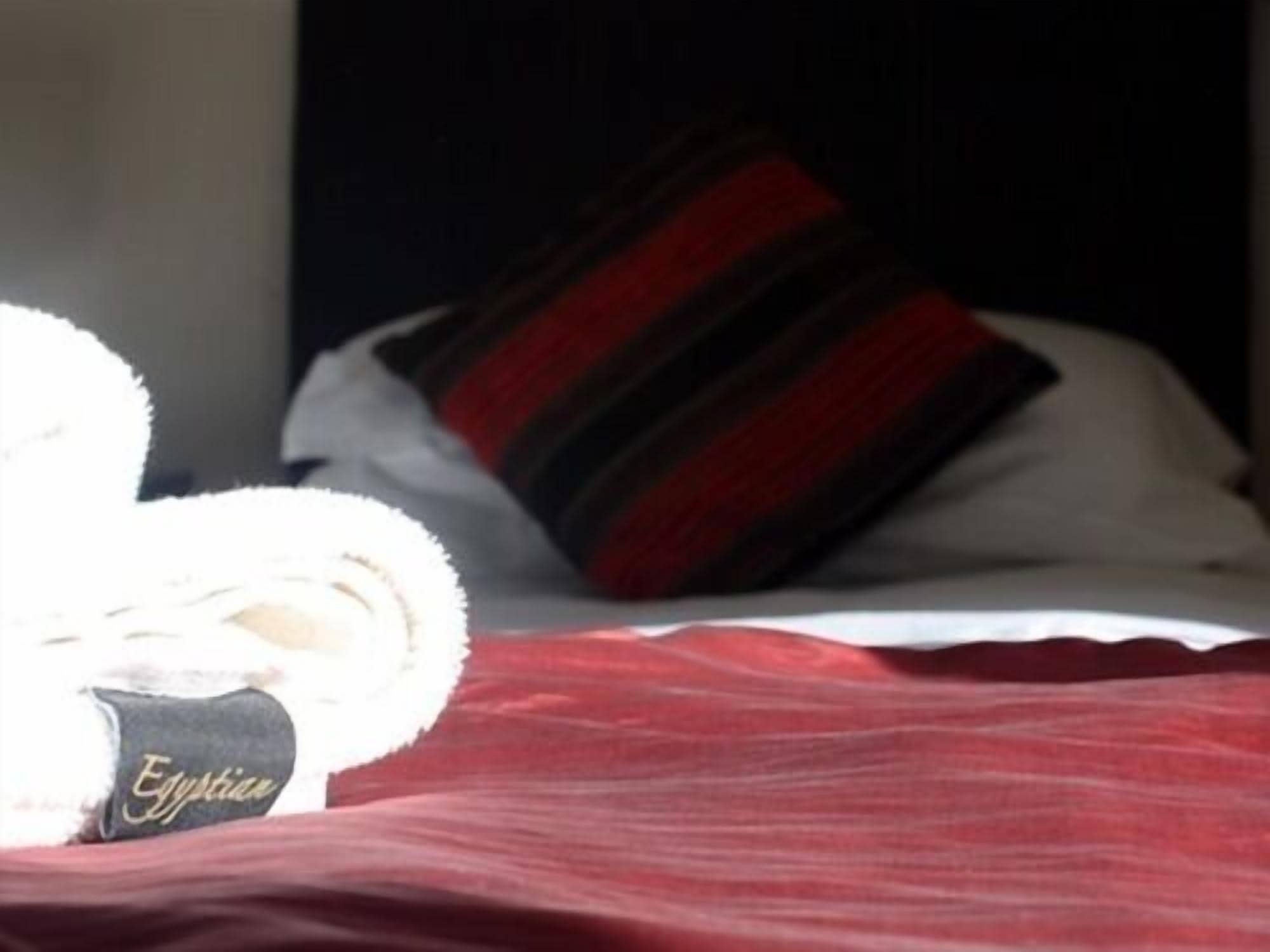 Twin kamer, gedeelde badkamer