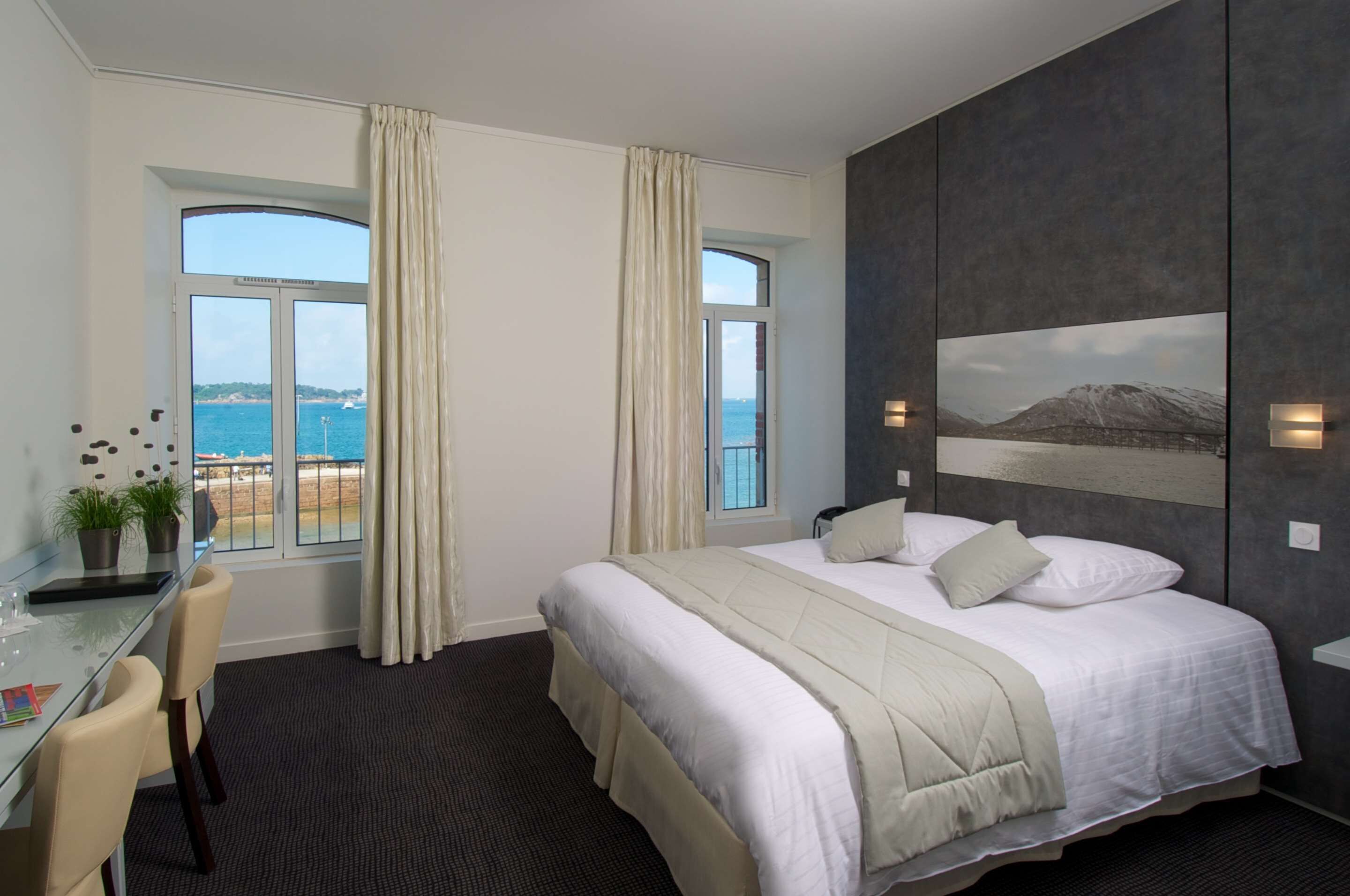 superior room, 1 queen bed, non smoking, sea view (twin bed on request) | premium bedding, pillow-top beds, minibar, in-room safe