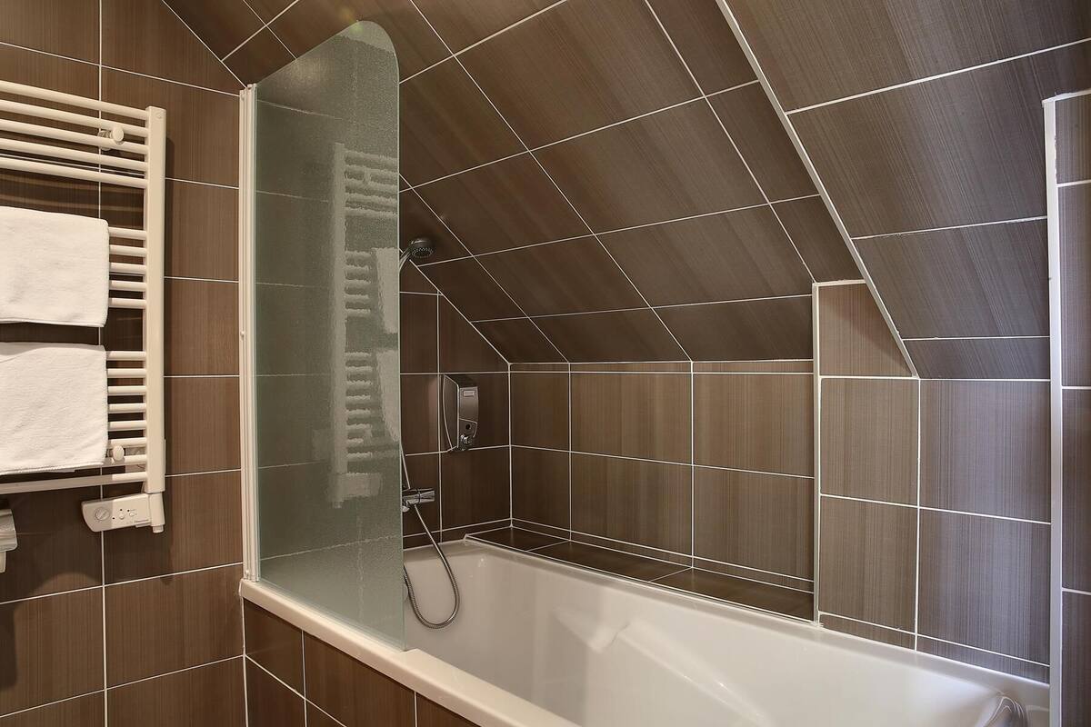 superior room, 1 queen bed, non smoking, sea view (twin bed on request) | premium bedding, pillow-top beds, minibar, in-room safe