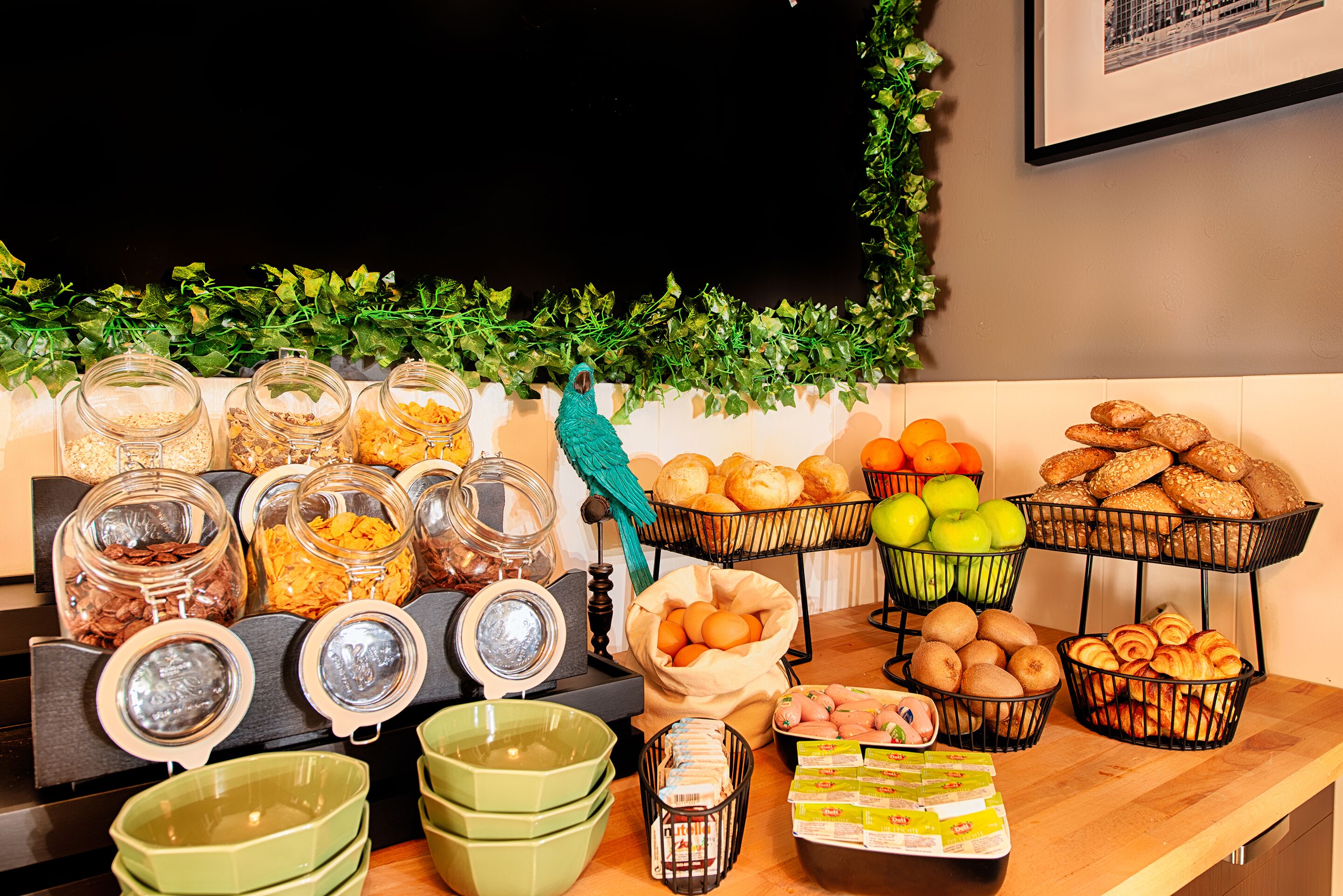 daily full breakfast (eur 14.90 per person)