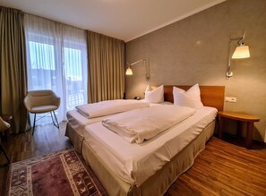 Standard-Doppelzimmer | Allergikerbettwaren, Daunenbettdecken, Minibar, Zimmersafe