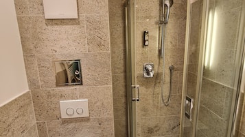 Habitació individual Comfort | Bany | Articles de tocador respectuosos amb el medi ambient