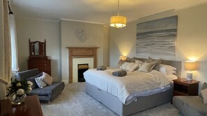 House, Private Bathroom (Tan Y Cytiau Holiday Home)