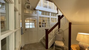 House, Private Bathroom (Tan Y Cytiau Holiday Home) | Lobby - Tan Y Cytiau (Holyhead)