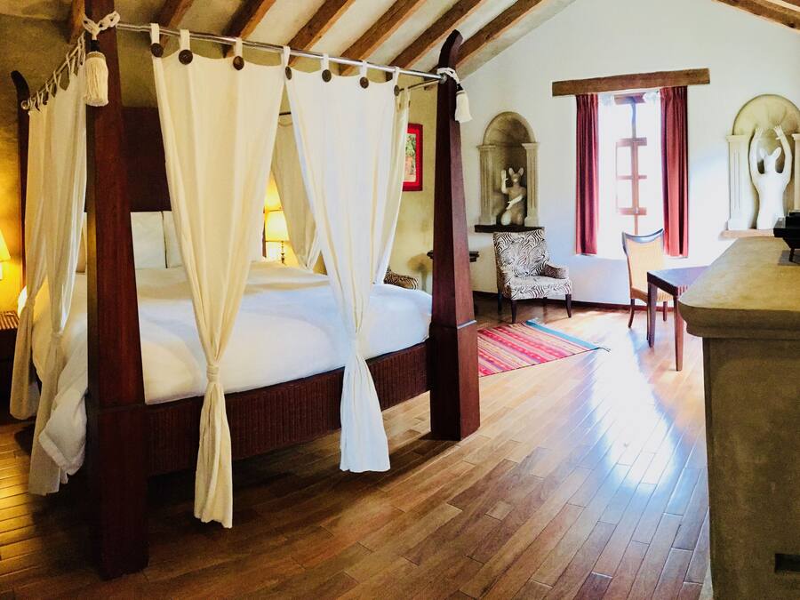 Deluxe-suite - 1 kingsize-seng | Premium-sengetøj, dundyner, senge med topmadrasser, minibar