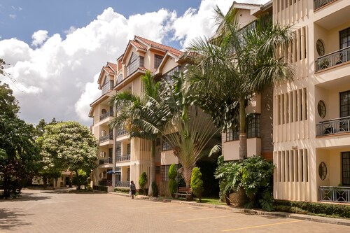 Meltonia Luxury Suites