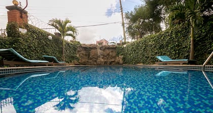 Meltonia Luxury Suites