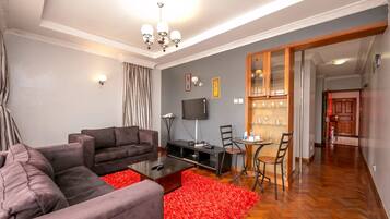 Standardsuite - 1 soveværelse | Pengeskab på værelset, skrivebord, strygejern/strygebræt, gratis Wi-Fi