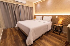 Superior Studio Suite, 1 King Bed | Minibar, desk, laptop workspace, blackout drapes - Arrey Gran Hotel (Teresina)