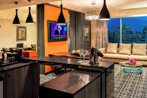 Club Suite, 1 King Bed - Renaissance Santiago Hotel by Marriott (Santiago)