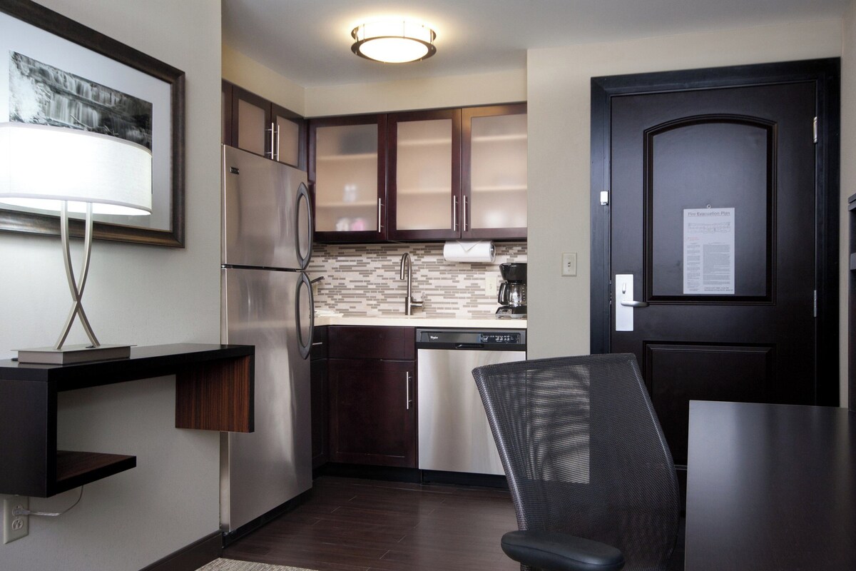 Studio Suite, 1 King Bed, Kitchen | In-room safe, desk, soundproofing, iron/ironing board