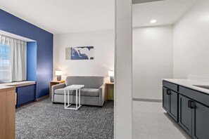 Minibar - Spark by Hilton Wilkes Barre (Wilkes-Barre)
