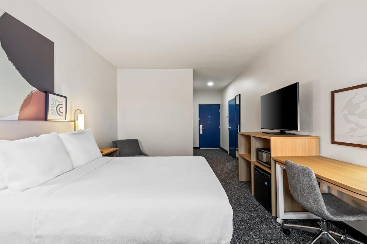 Room, 1 Queen Bed, Accessible, Bathtub (Mobility & Hearing)