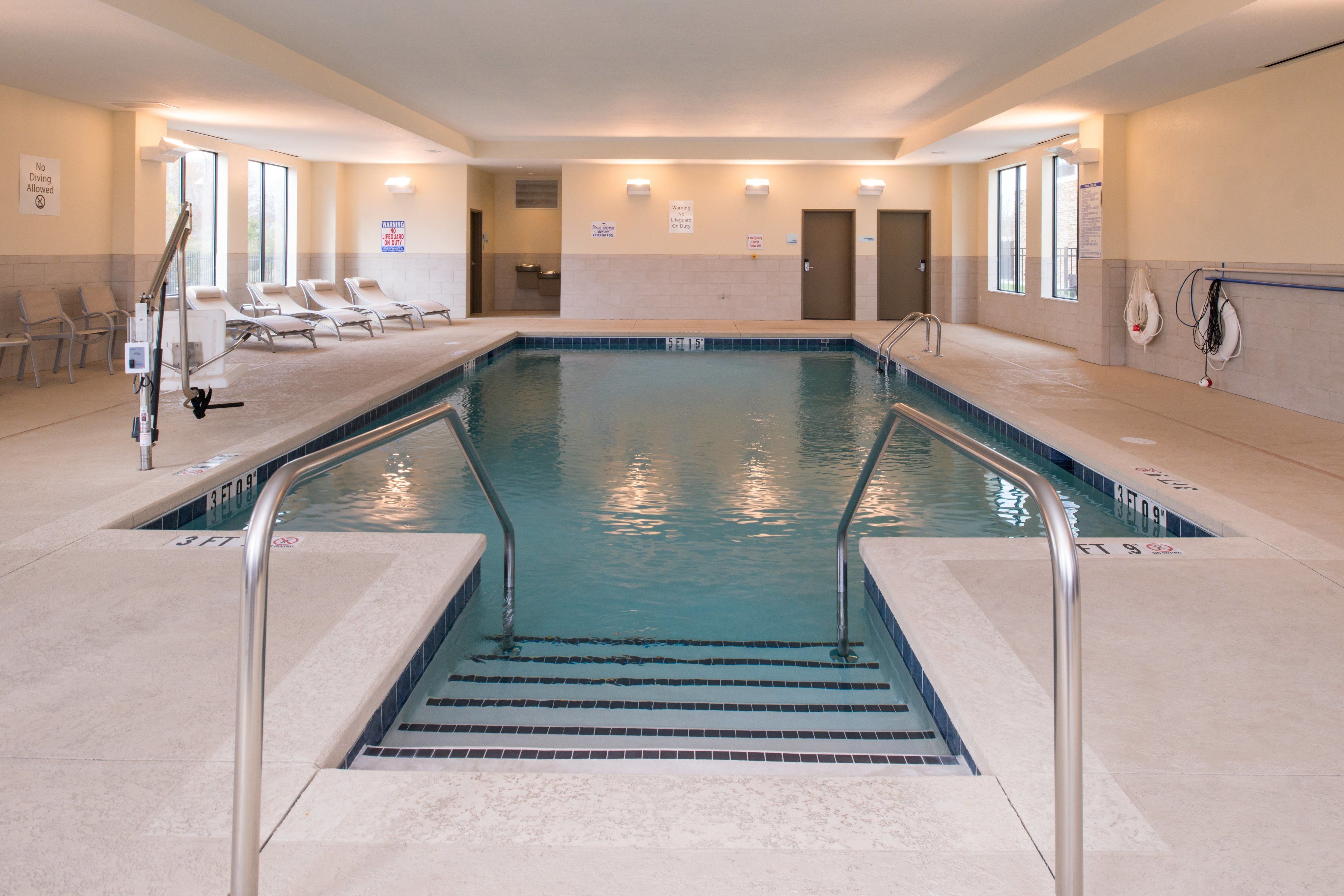 Indoor pool, pool loungers