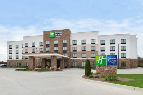 Holiday Inn Express & Suites Monroe by IHG