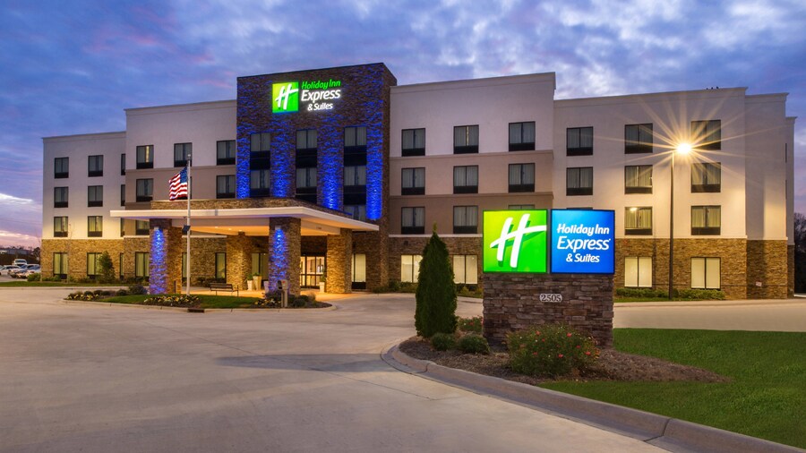 Holiday Inn Express & Suites Monroe by IHG