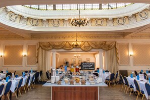 3 restaurants servant le déjeuner