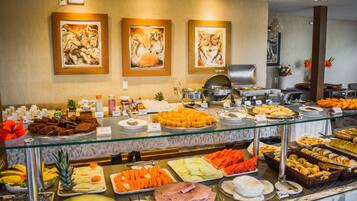 Desayuno bufé gratuito y diario