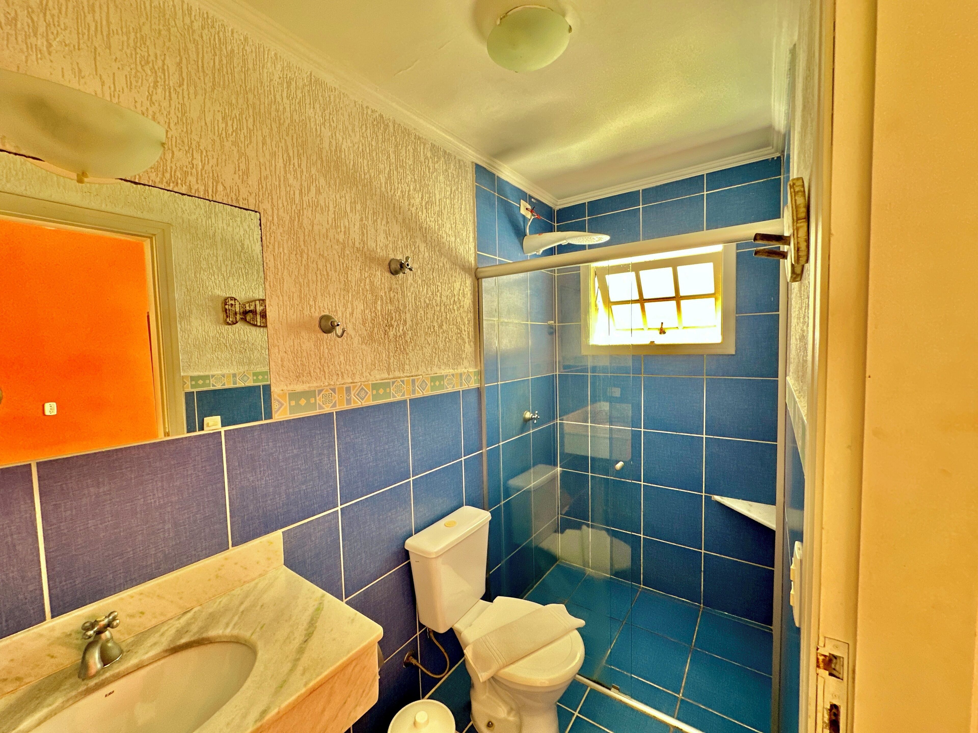 Family Duplex | Bathroom | Shower, free toiletries, towels, soap