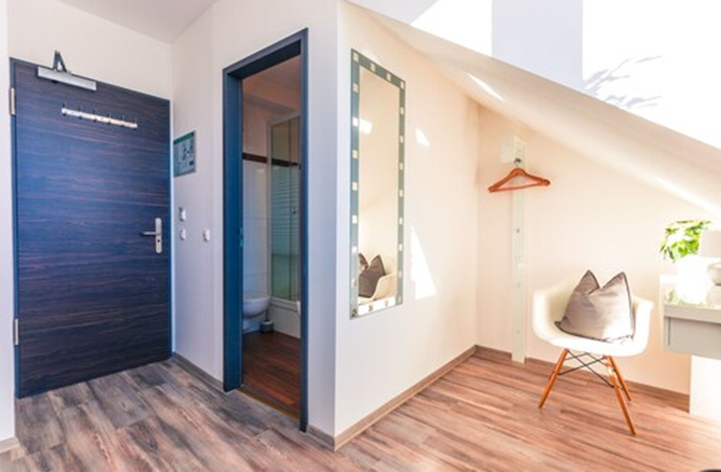 standard single room | room amenity