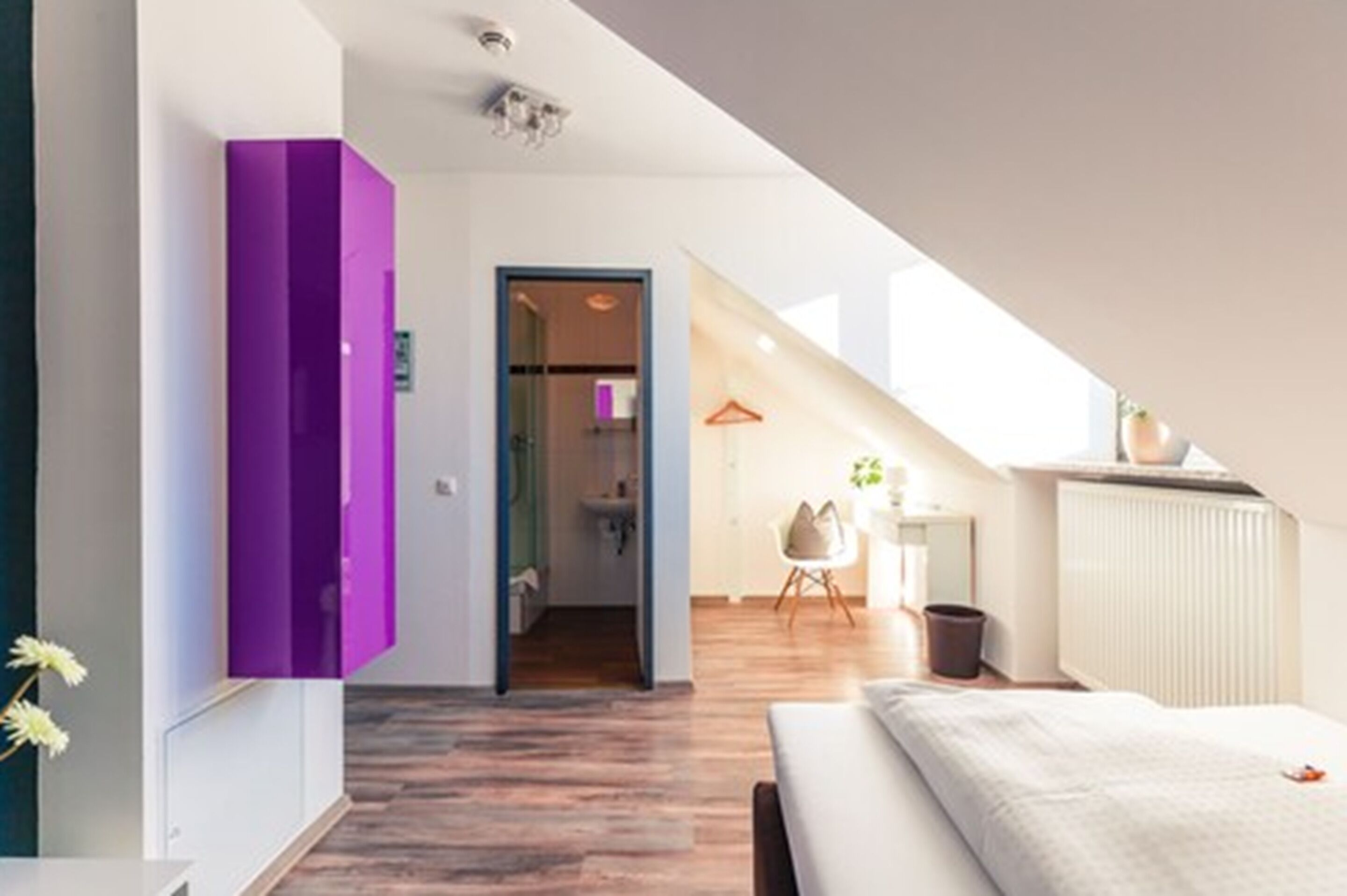 standard single room | room amenity