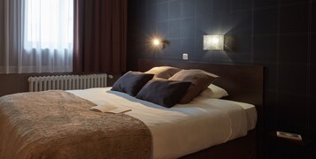 Double Room | Individually decorated, individually furnished, desk, soundproofing