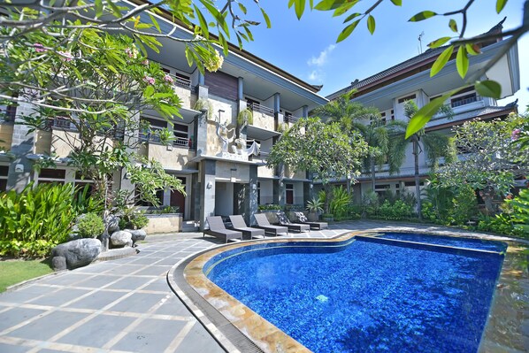 Alberca al aire libre 