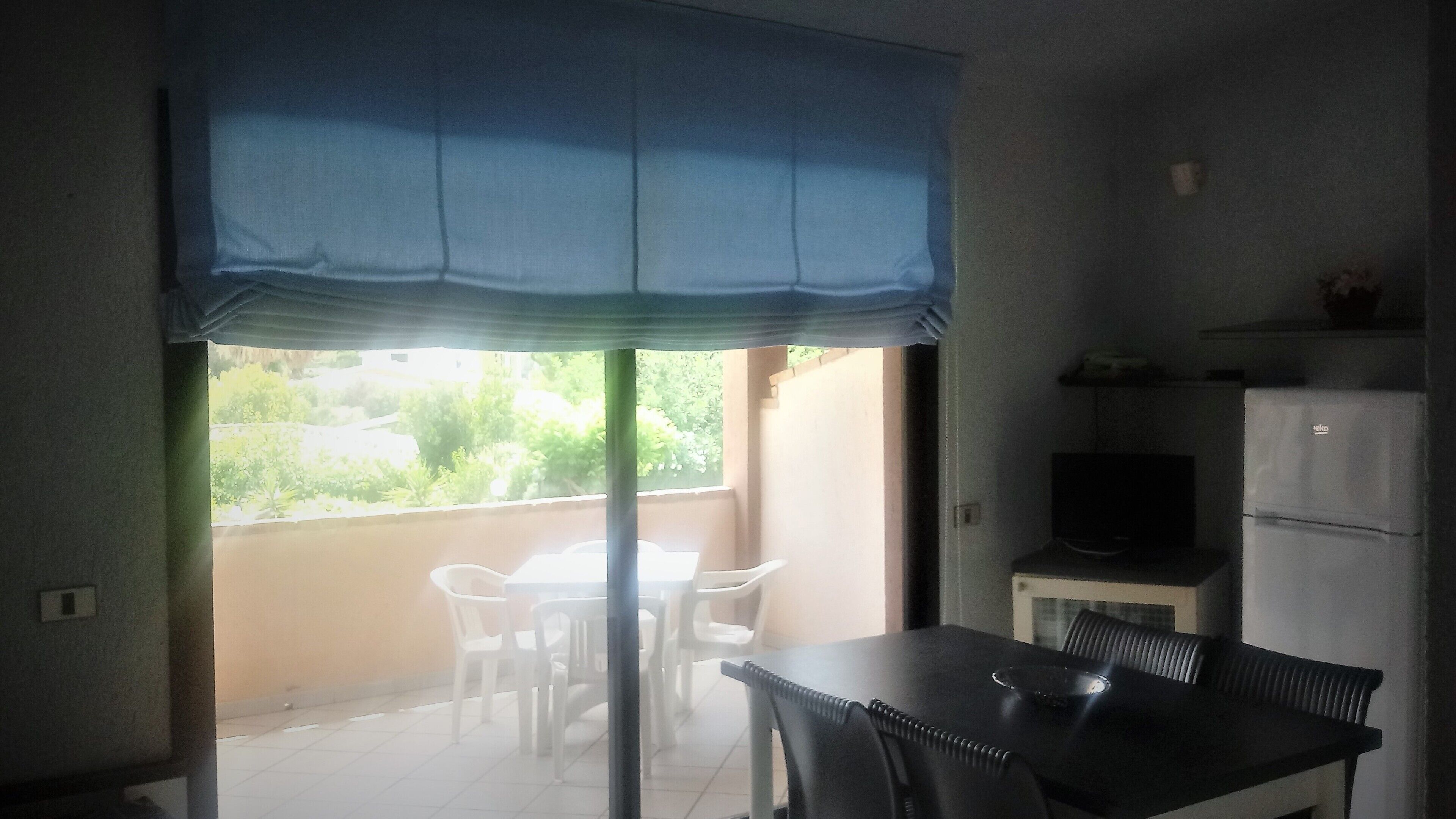 Apartament Comfort, vistes al jardí | Sala d'estar | Televisor de pantalla plana de 21 polzades amb canals digitals 