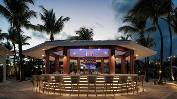 4 restaurants, breakfast, lunch, dinner served; American cuisine