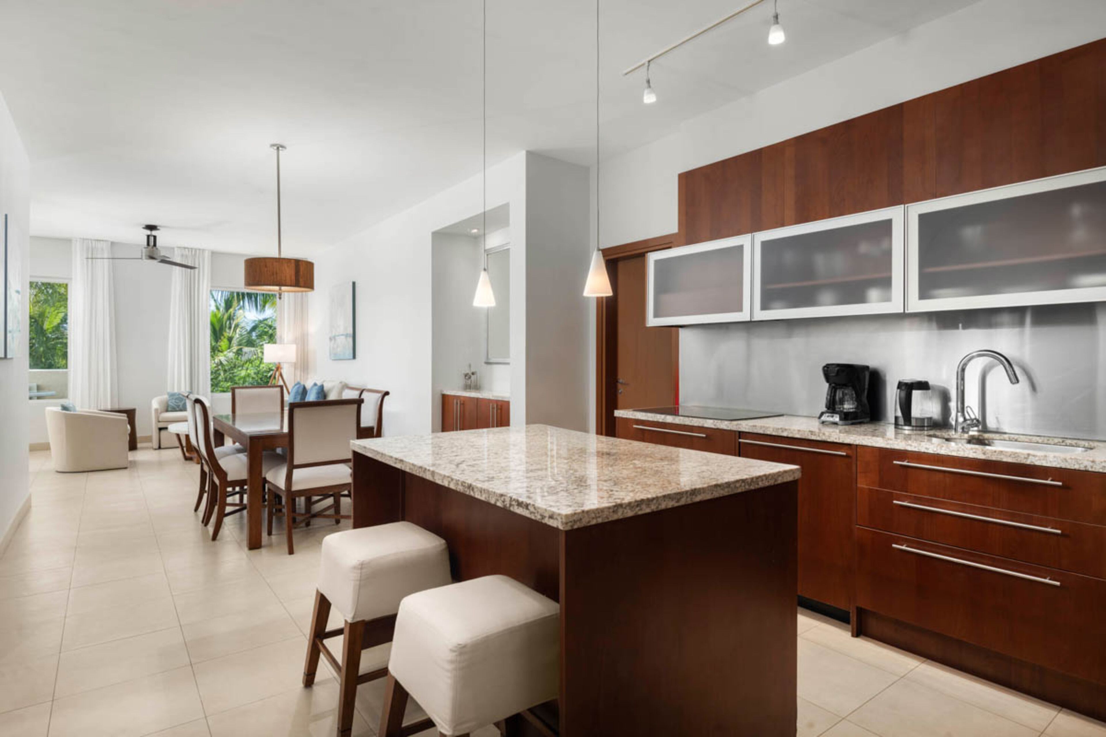Suite, 2 Bedrooms | Private kitchen