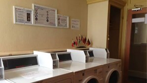Laundry room - El Capitan Hotel (San Francisco)