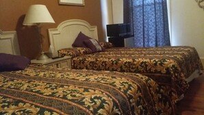 In-room safe, iron/ironing board, WiFi (free) - El Capitan Hotel (San Francisco)