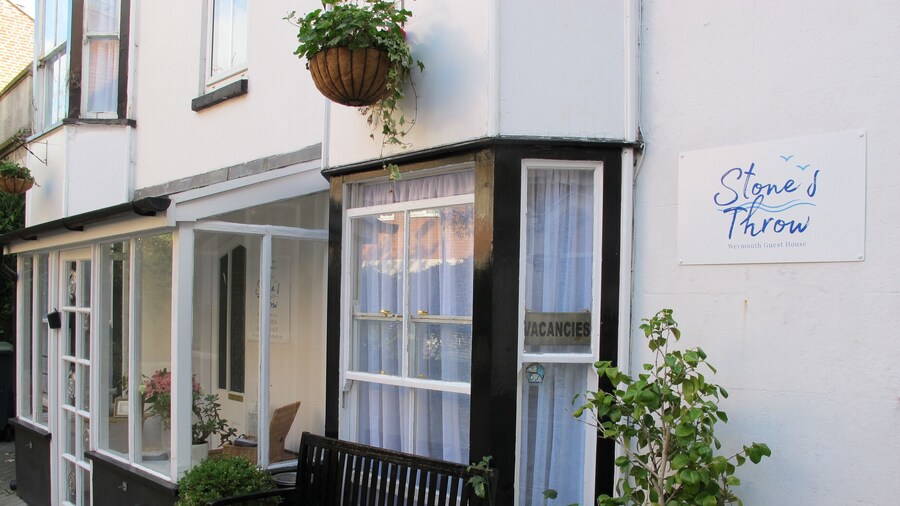 Stone's Throw Guesthouse