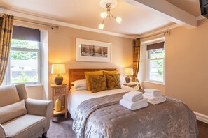 Decoración personalizada, muebles diferentes y escritorio