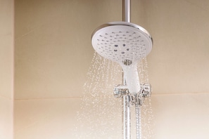 milieuvriendelijk toiletgerief, een bidet, handdoeken