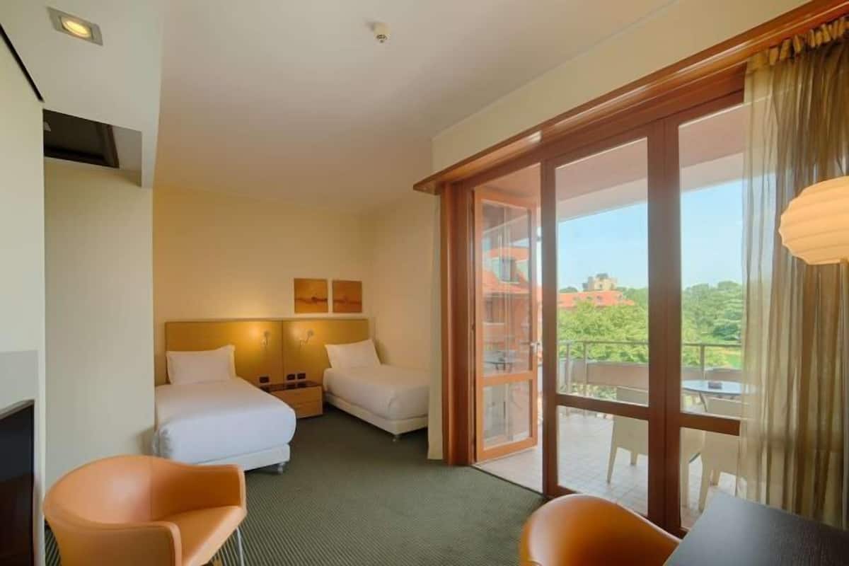 Couette en duvet d'oie, minibar, coffres-forts dans les chambres, bureau