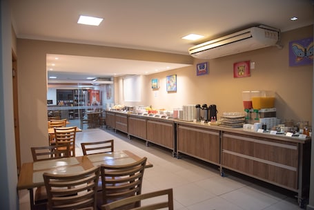 Desayuno completo incluido todos los días